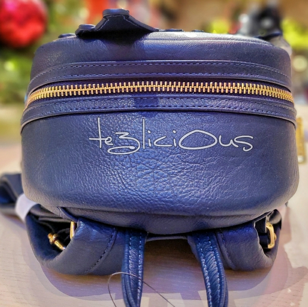 DISNEY PARKS DISNEYLAND LOUNGEFLY CASTLE BACKPACK - Picture 6 of 8